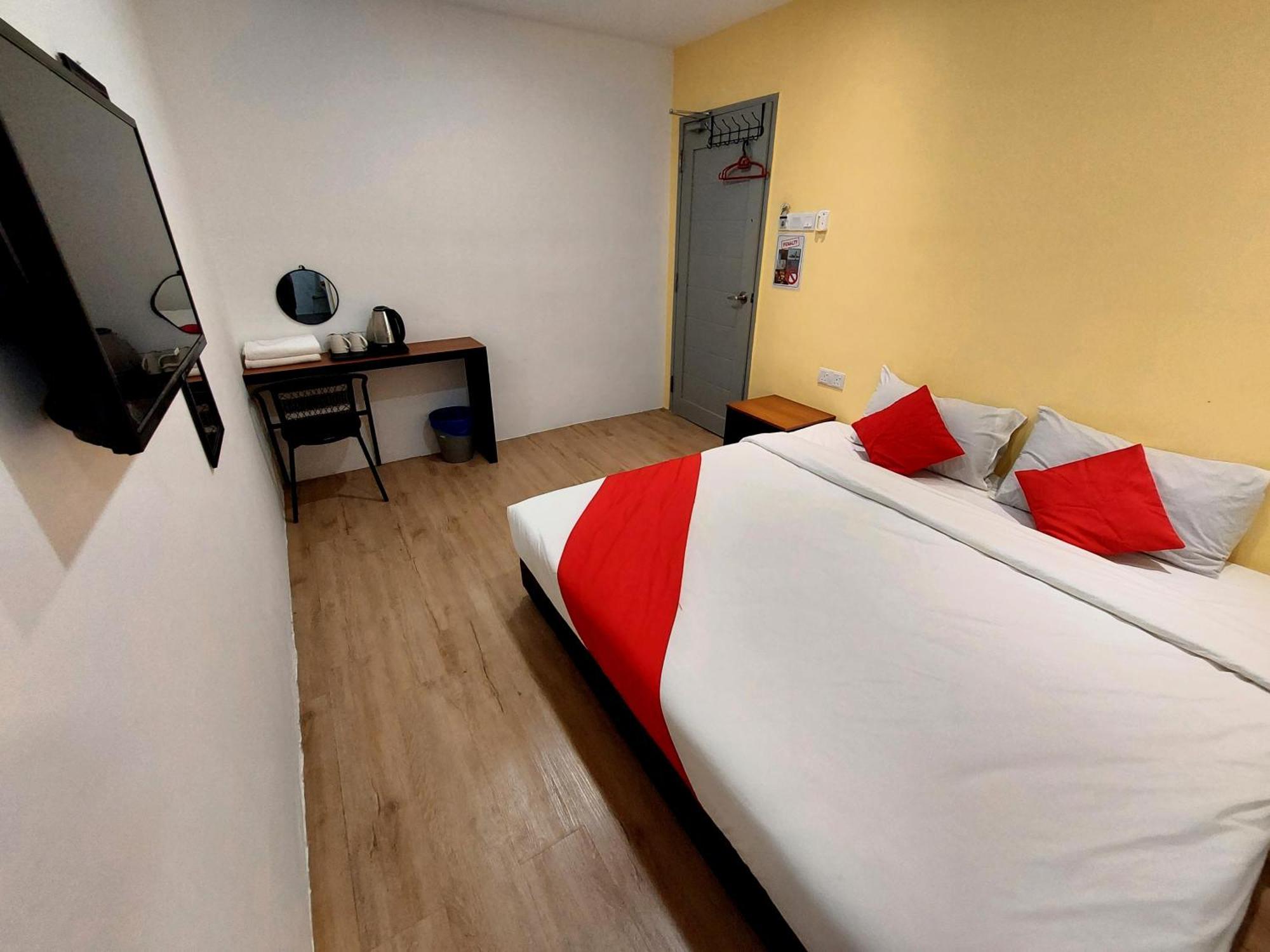 Good2Stay Budget Hotel Malacca Szoba fotó